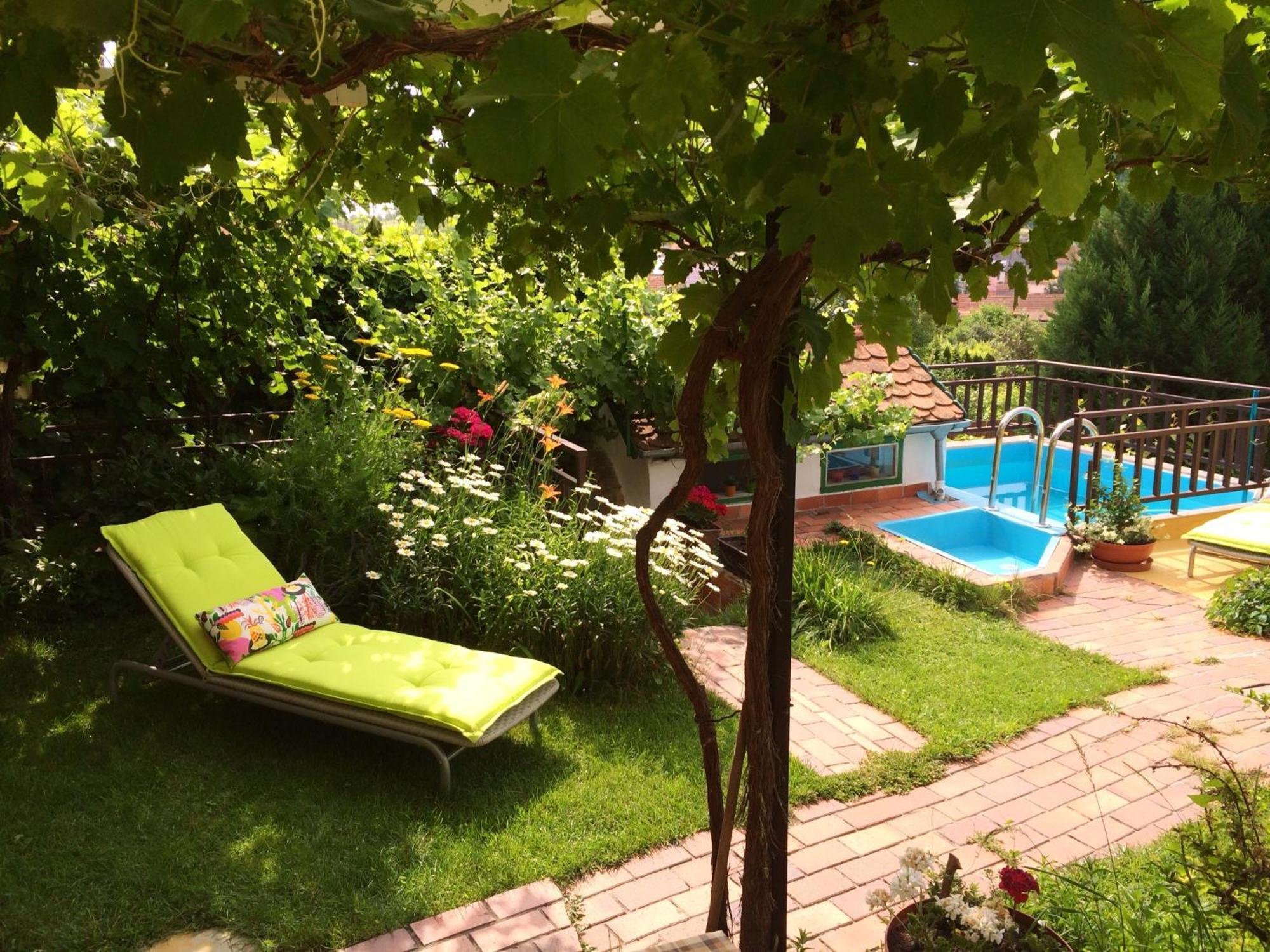 Pension Crhan Mikulov Buitenkant foto