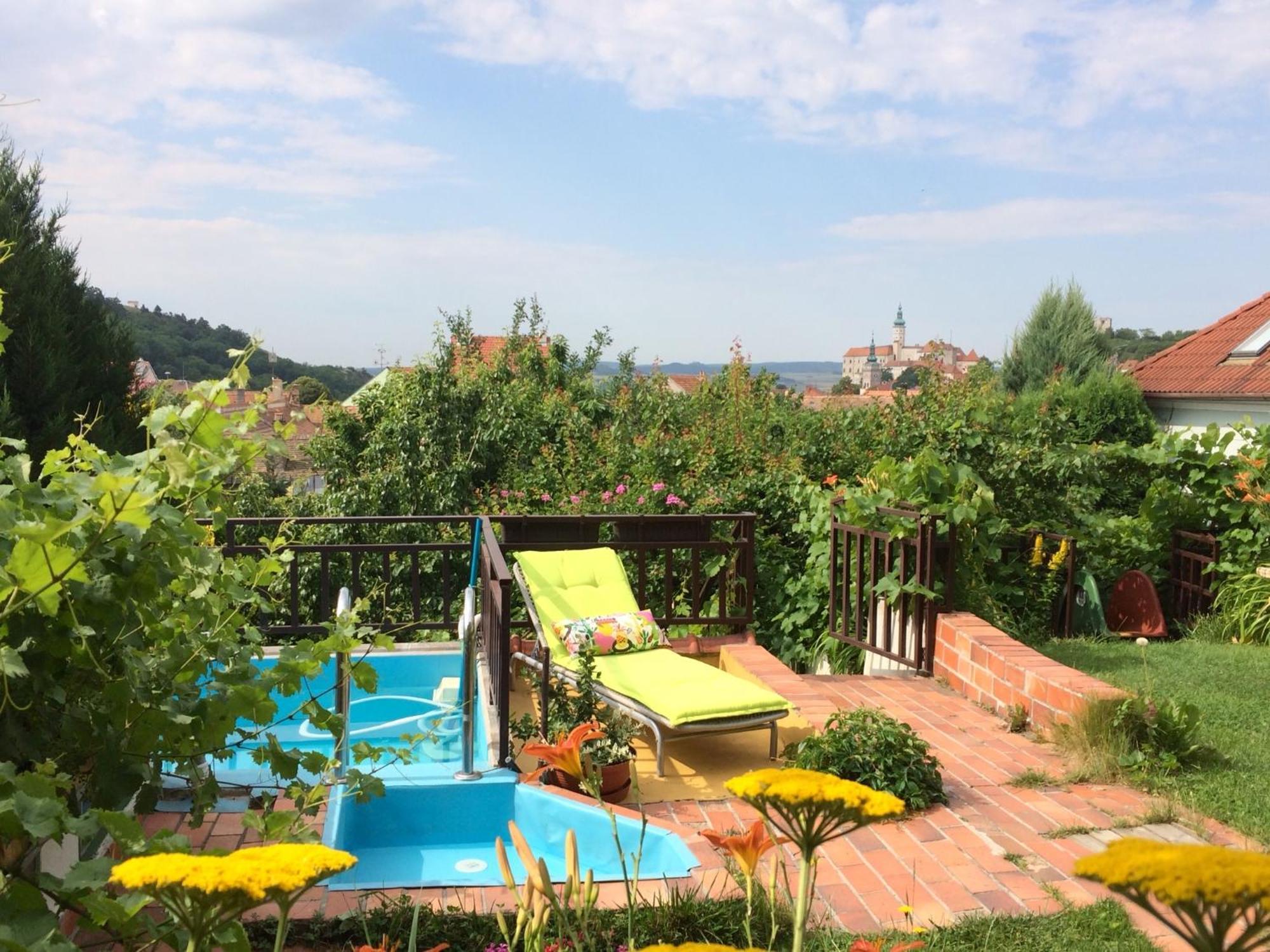 Pension Crhan Mikulov Buitenkant foto