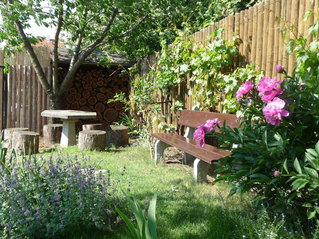 Pension Crhan Mikulov Buitenkant foto